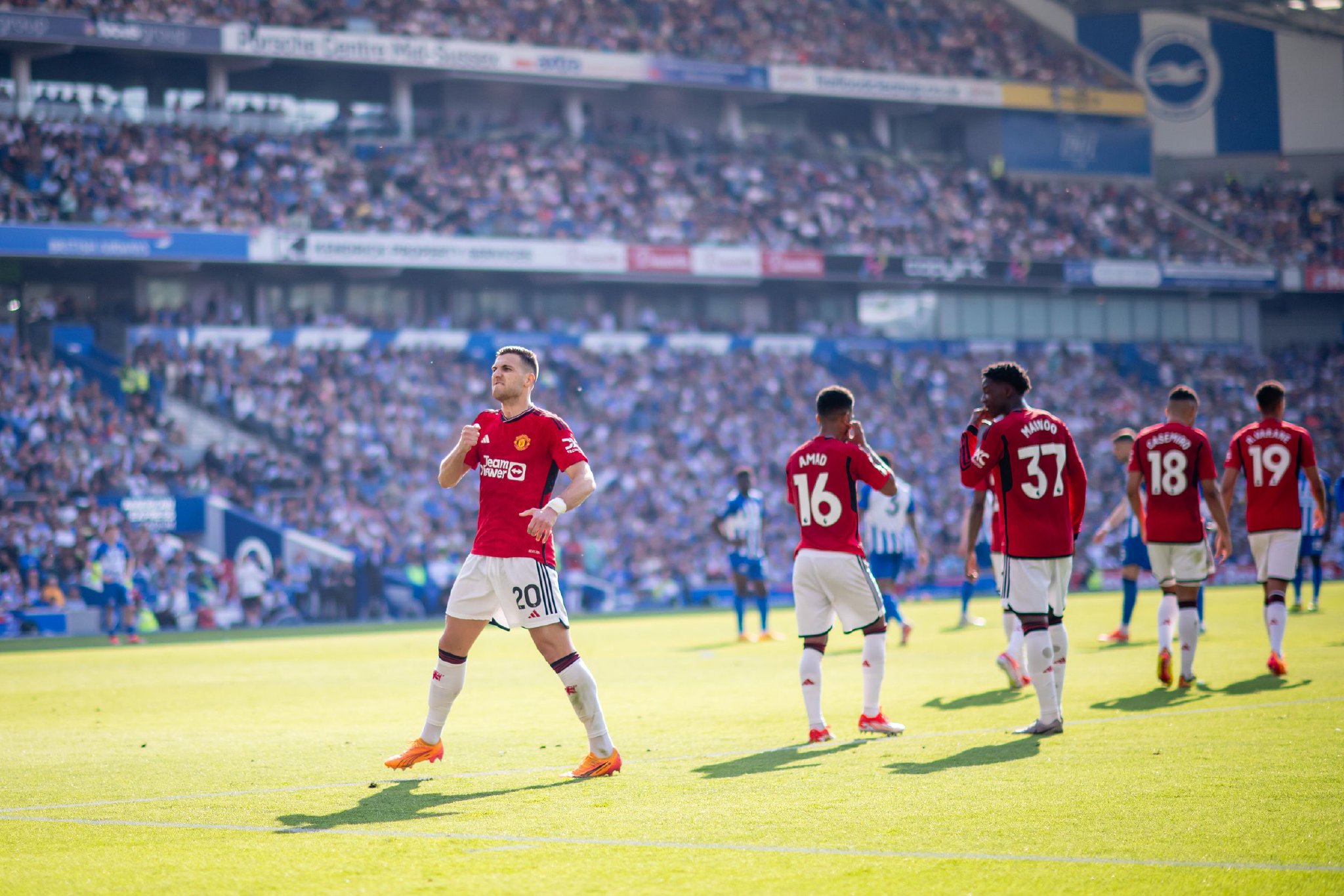 固了他在球 固了他在球